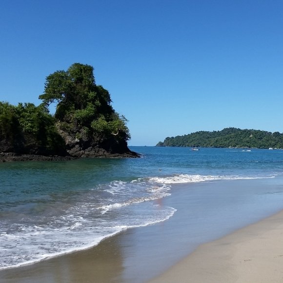 manuel antonio beach sand