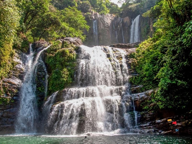 Nauyaca Waterfalls tour manuel antonio